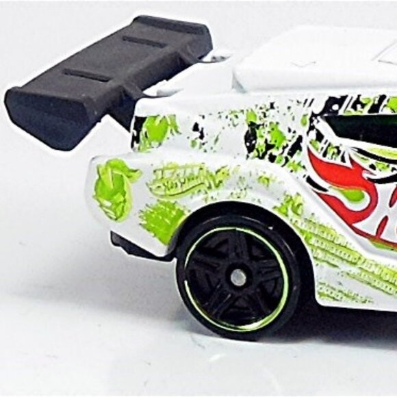 2012 Hot Wheels Loop Coupe Mattel - Picture 5 of 7